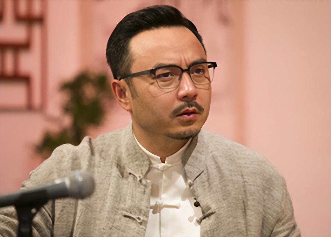 汪涵:从封神一哥到"翻车"倒地,他的结局和眼神不好脱不了干系_节目