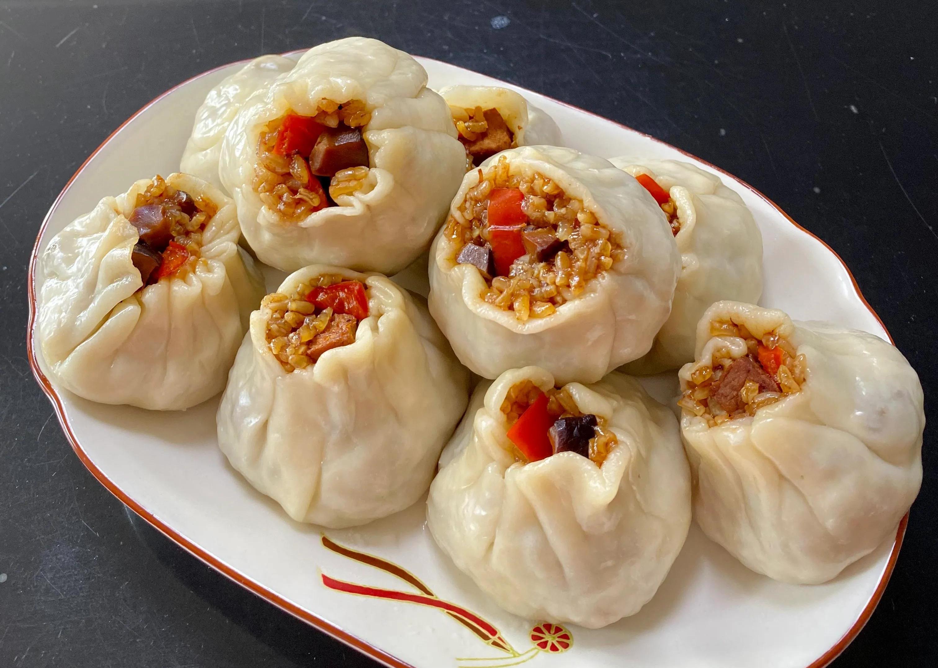 冬天我家烧卖这样做,软糯香甜有营养,好吃又暖和,皮一点也不硬_烧麦