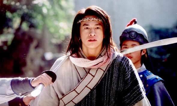 在古装神话电视剧《十八罗汉》里面,何润东饰演男二号慧海,这部剧