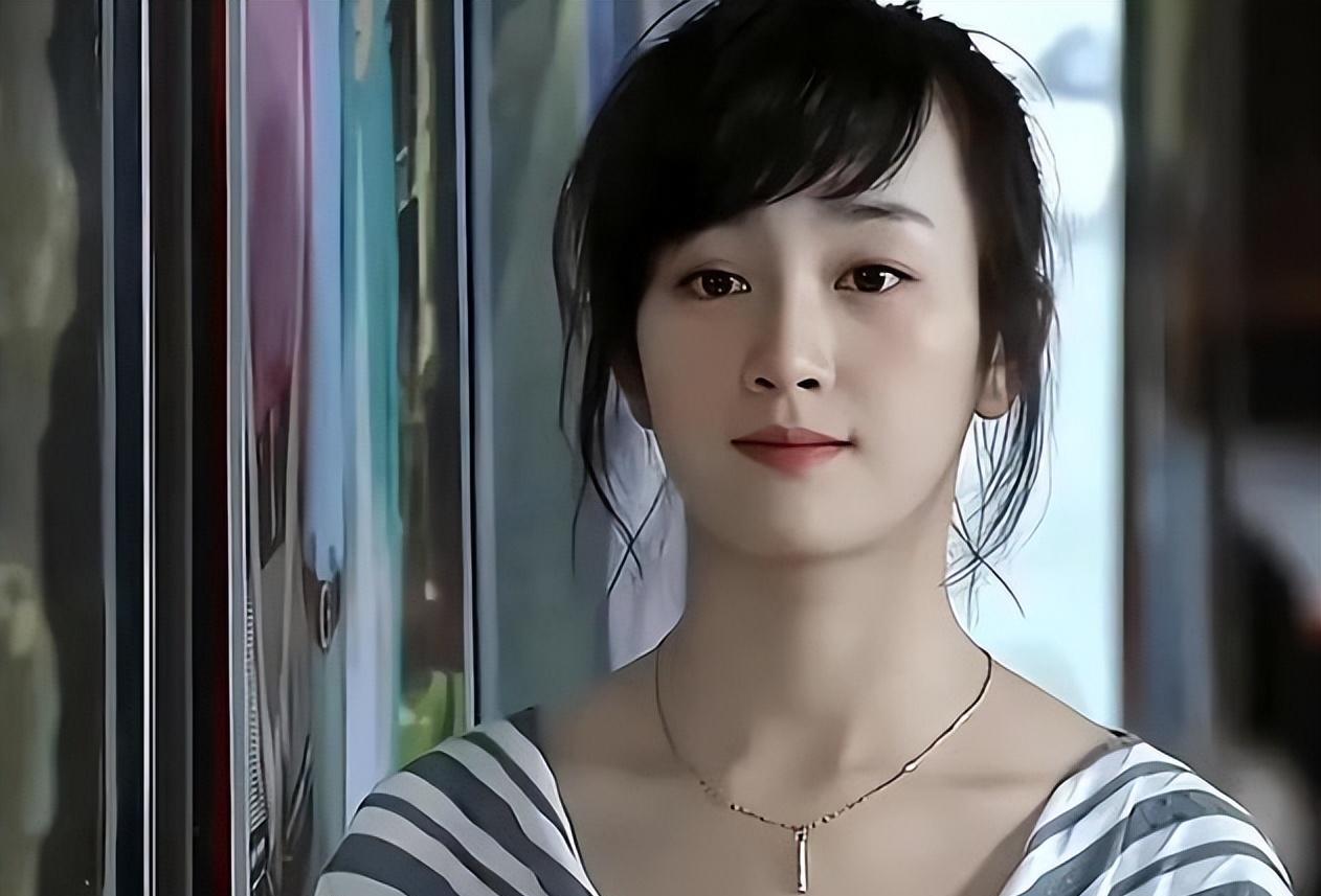 爆红又过气的8位女星,没有硬实力,想要走红只能是"水中捞月"_龚雪