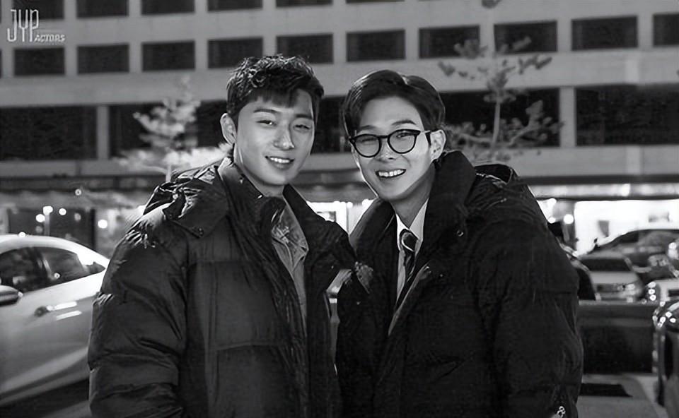 朴叙俊,崔宇植9年神仙友谊!称对方是唯一的避风港_好友_朴炯植_family