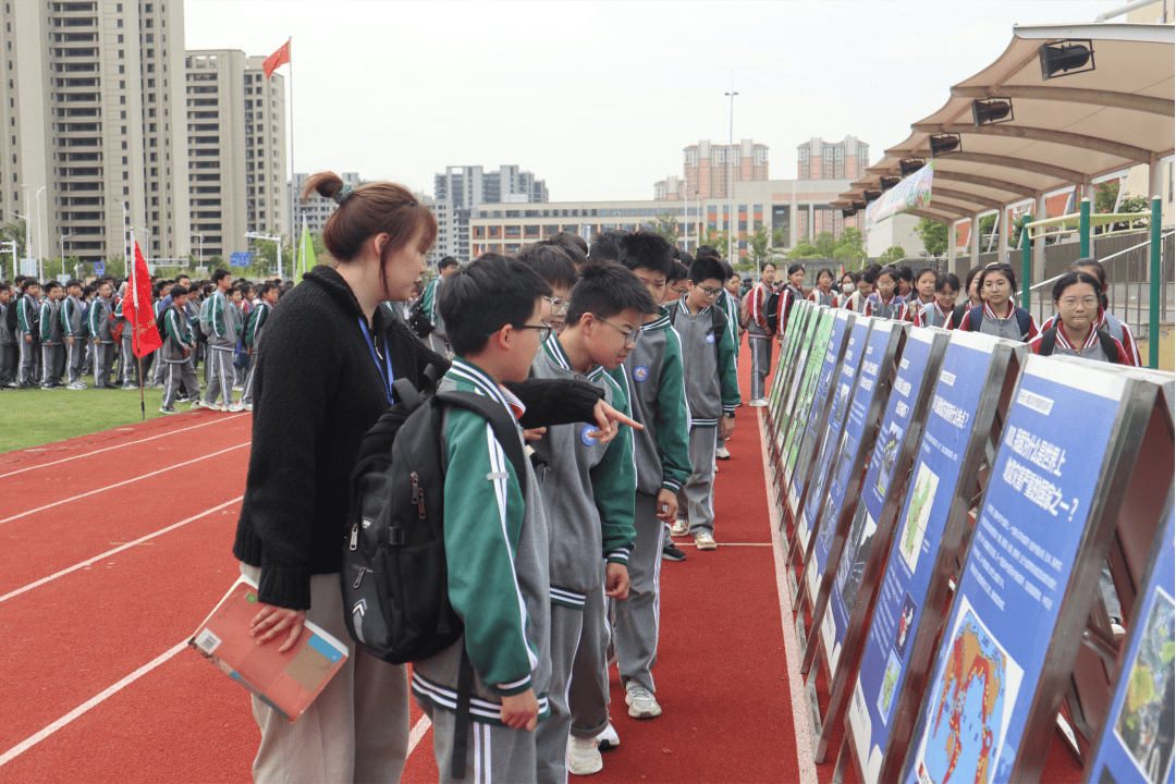 泰州市周山河初级中学图片