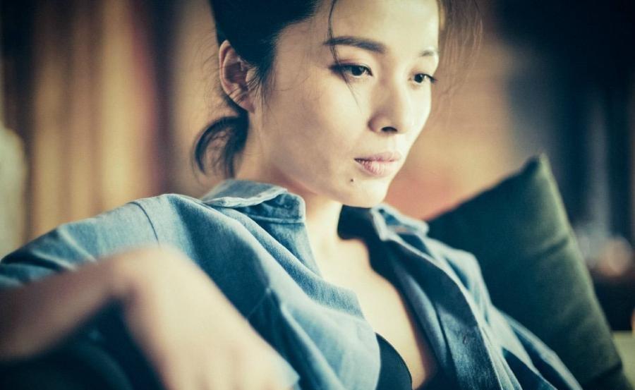 老干部靳东,男人越帅越宠妻啊,他颜值那么高,为何娶二婚的李佳_作品