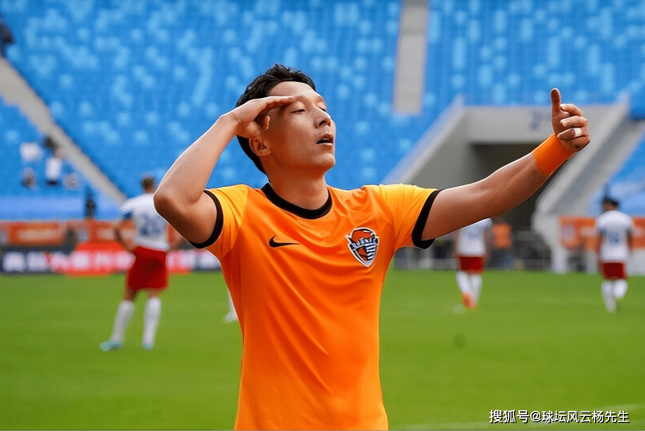 张卫门前抢点破门,陈纯新补时建功,青岛海牛2比0力克梅州客家_贝克