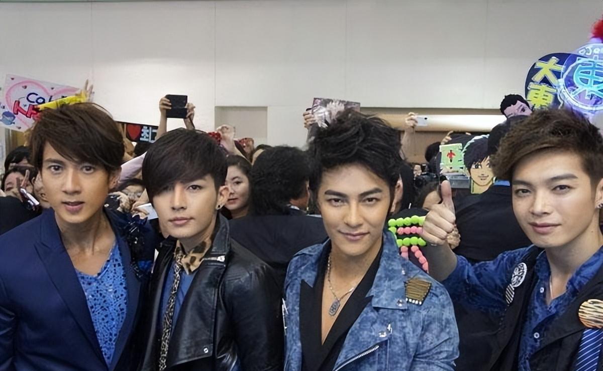 解散11年后,再看"飞轮海"各自的境遇,人生差距一个天,一个地_吴尊