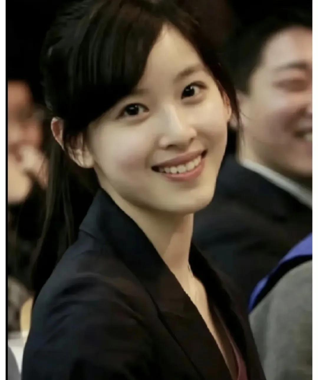 章泽天母亲节发神秘文案,被猜测怀三胎,近况似18岁少女_明星_意思