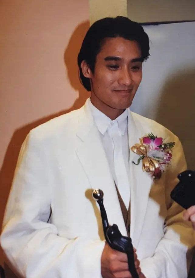 梁家辉和江嘉年她们的爱情活成了人人羡慕的模样_李翰祥_小时候_人生