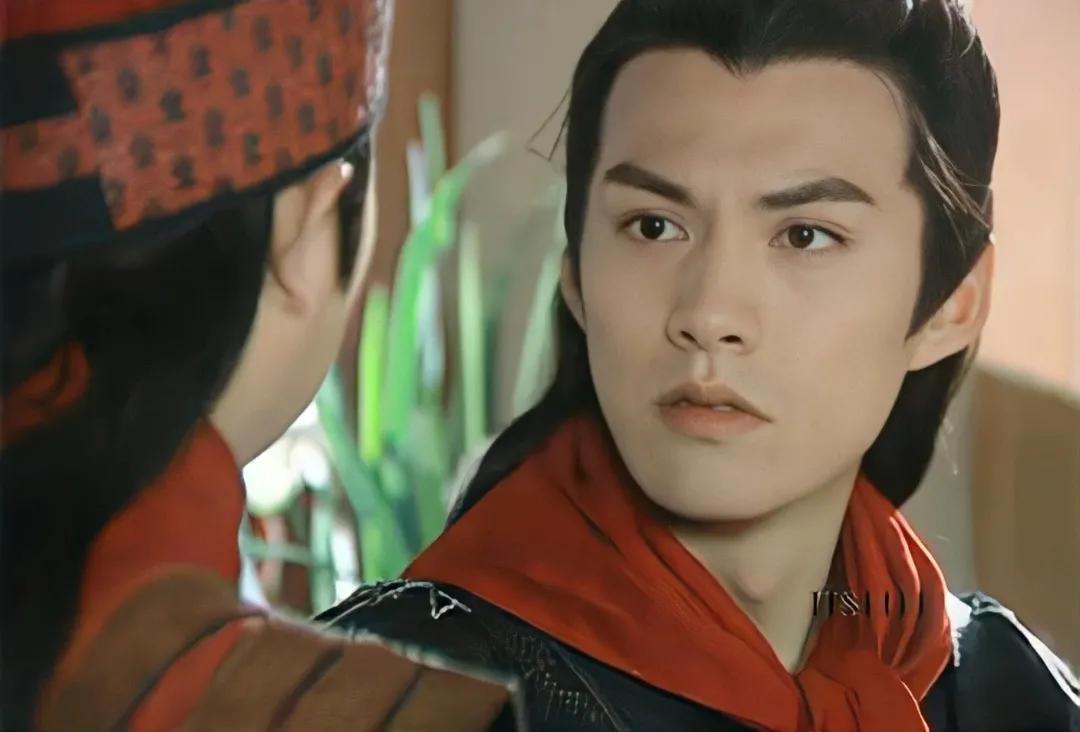 因此特别适合出演惊鸿一现的绝世美男,比如在《美人心计》里,他饰演的