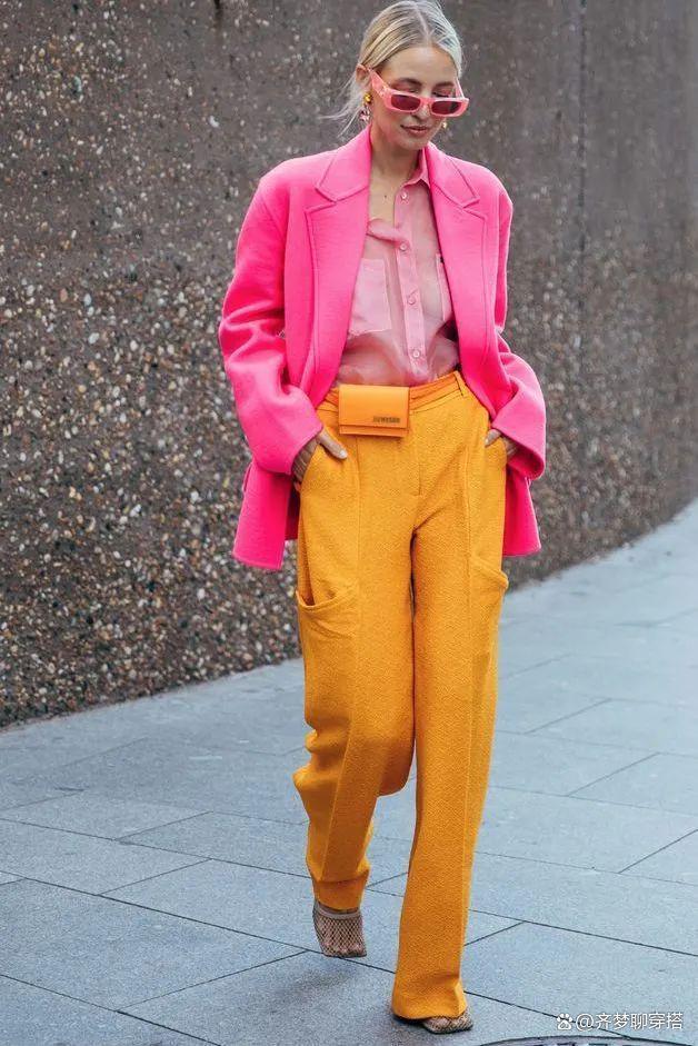 "黄皮肤"适合穿什么颜色的衣服,高级又显白_色彩_黑色_上身