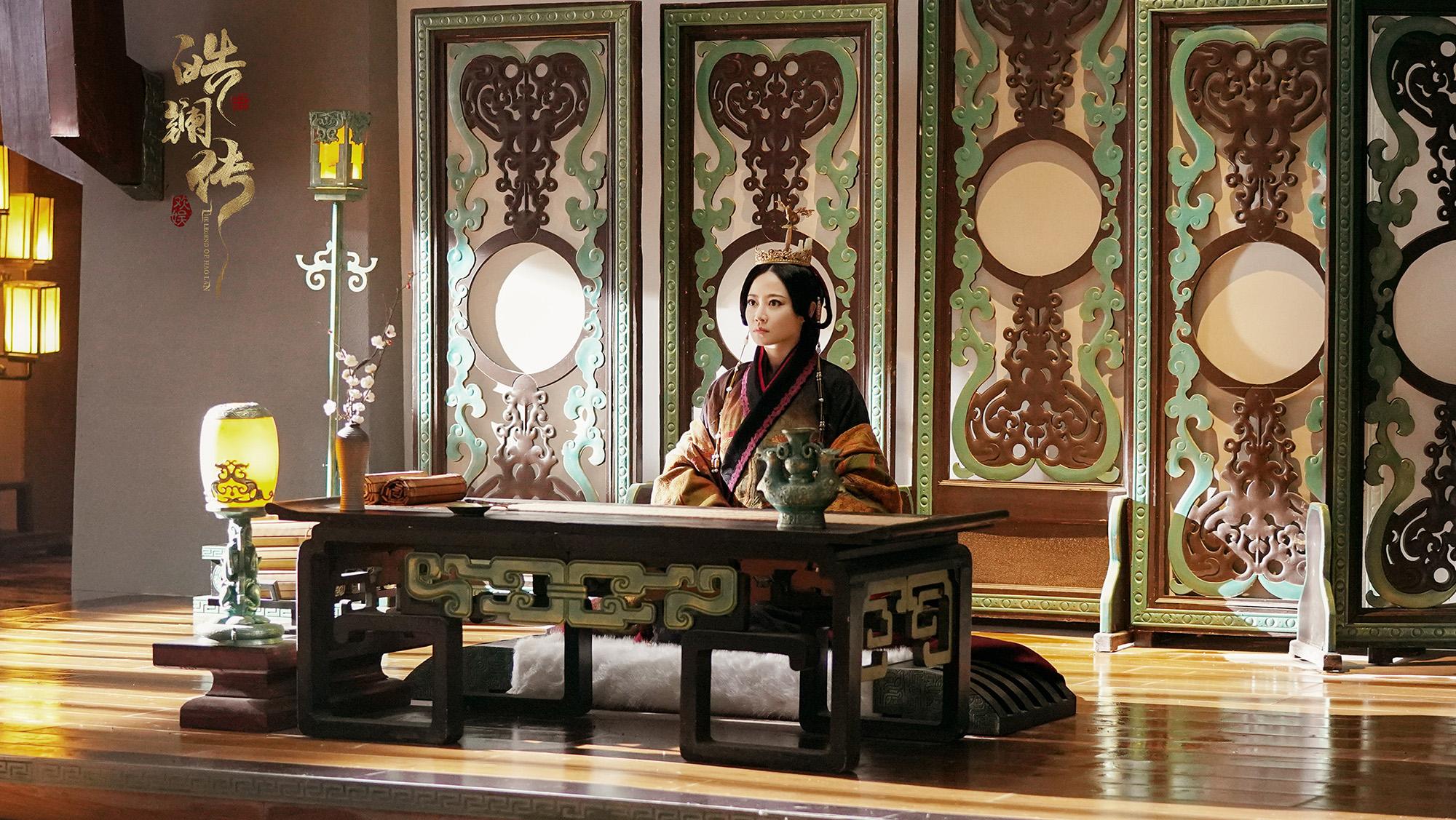 华阳夫人不愧为精明的商人,吕不韦以无可抗拒的利益诱惑彻底打动阳泉