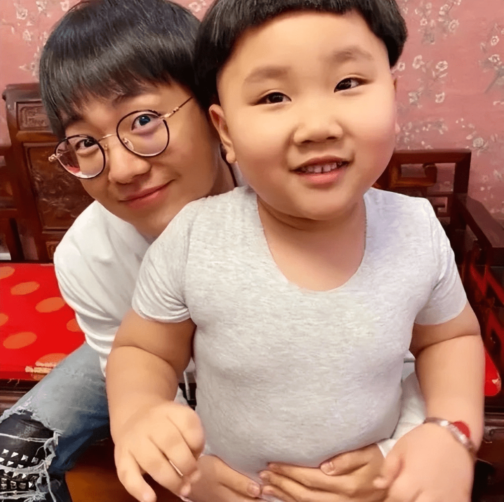 郭麒麟能火向全国,是因为他踩中了,中国文化的三个"隐形规则"