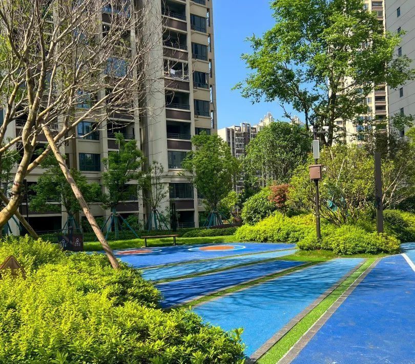 上品书苑实景图融华地产作为郴州楼市的一匹"黑马",表现实在是太亮