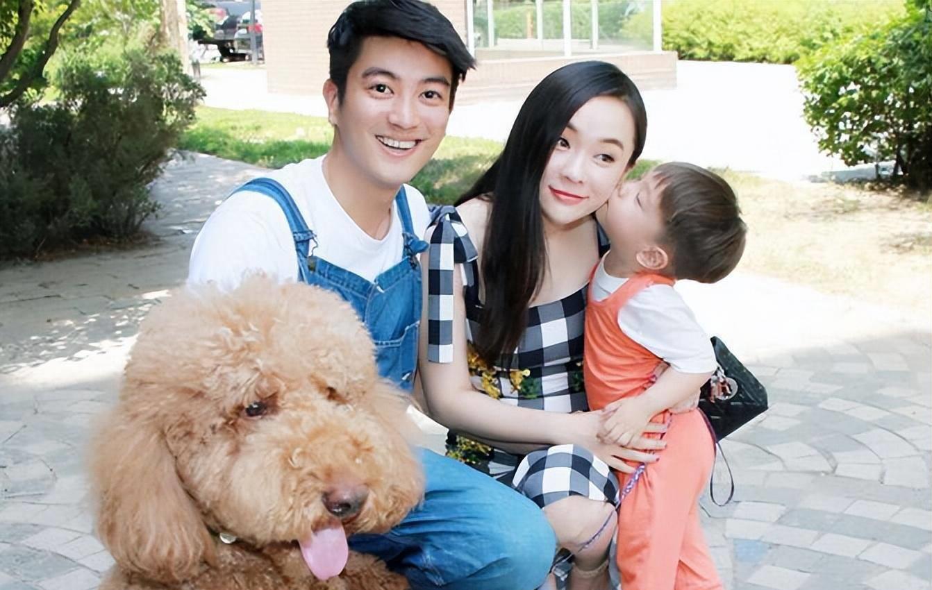 "京圈大小姐"霍思燕:出门乘坐私人飞机,一只宠物狗价值600万_杜江