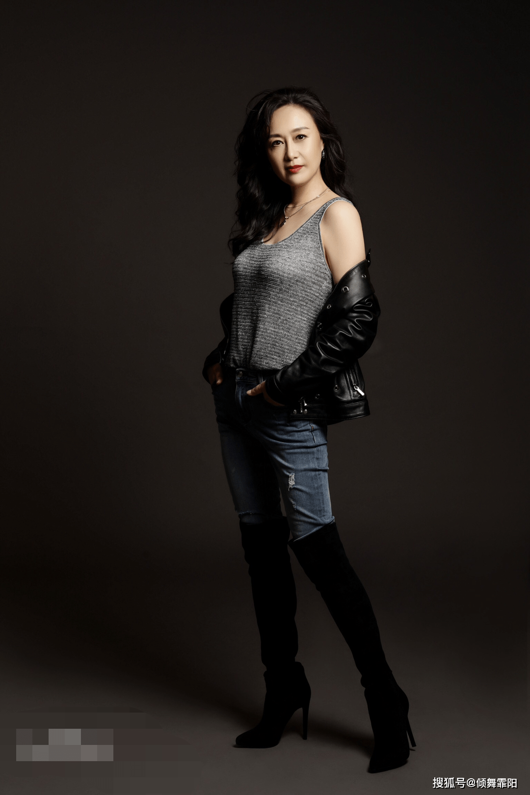 《平凡之路》郭麒麟赢麻了,金晨输惨了_左娜_身材_演技