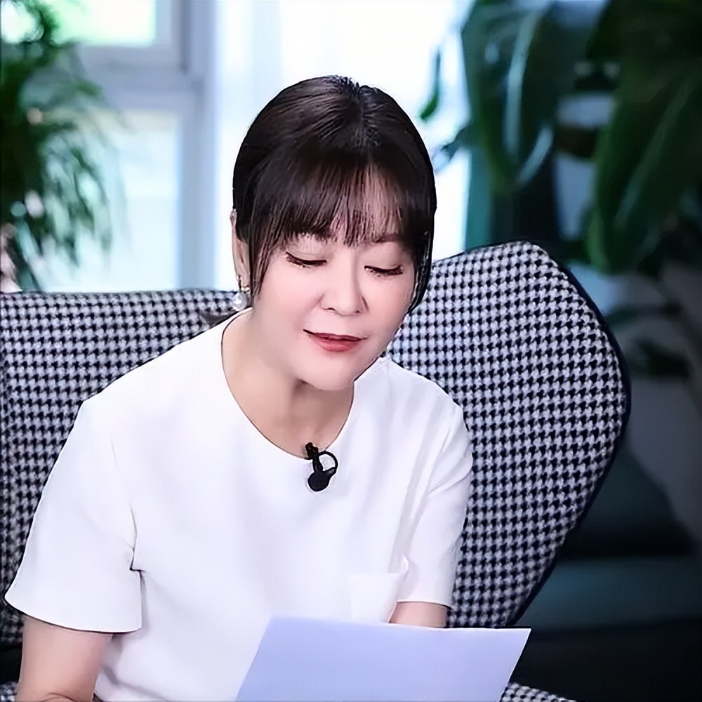 拎40万爱马仕扭腰摆胯,激动跺脚飞戛纳红毯_王小骞_谭江海_节目