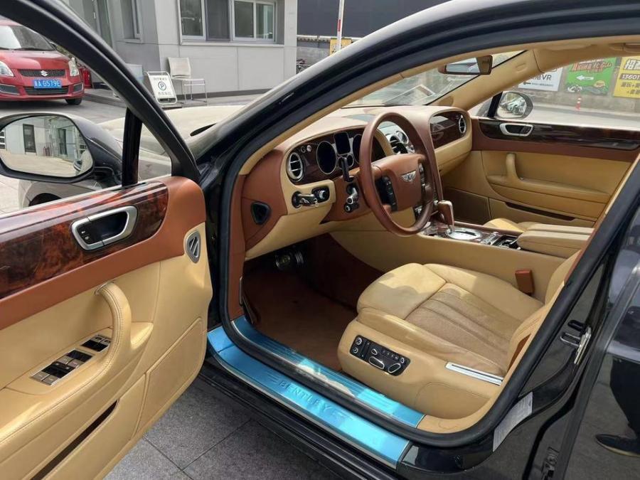 北京市朝阳区一辆宾利欧陆飞驰小型汽车将以41万起拍,车牌为京cv3333