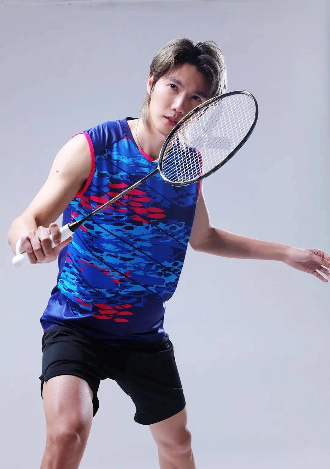 羽毛球双打奇才,奥运冠军张楠今日正式退役,抛弃赵芸蕾算渣男吗_搭档