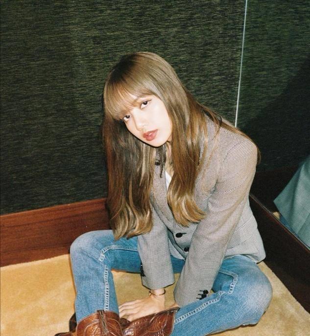 "人间芭比"lisa私服穿搭有多酷?