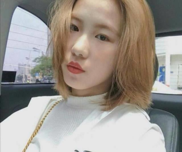 中的巨婴女孩:日花销过万,吃饭要喂,如今发生巨变_父母_孩子_刘思琦