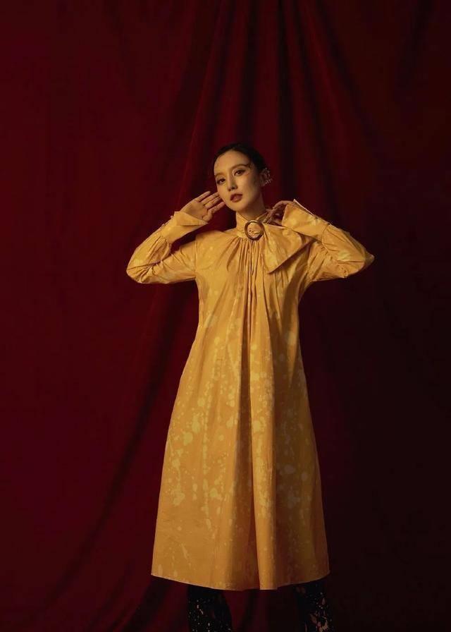 《安家》张乘乘太会穿,"嗲妹妹"穿搭真迷人,网友:哥哥都爱_张萌_剧中