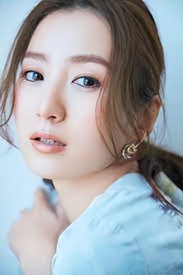 从偶像到女演员兼时装模特,感受日本女星高田里穗的魅力_活动_演出