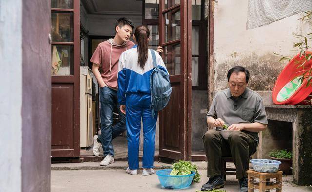 有人会说这打不能郭京飞一个人挨,李俊霆才是应该受教育的源头