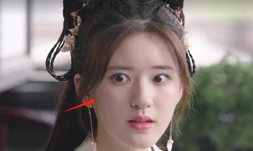 赵曦应该更舒服,毕竟,从角色的角色,她可以参考以前的甜蜜,但作为演员