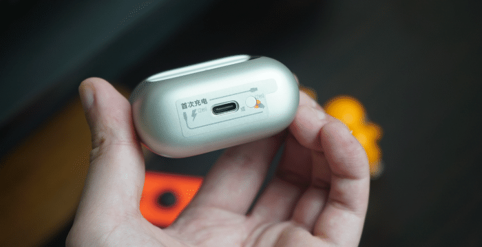 从高颜值到实用性,jbl tourp ro2静噪蓝牙耳机简直无懈可击_保护_充电