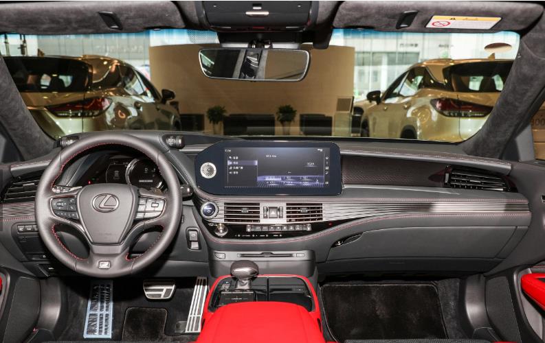 雷克萨斯家族旗舰轿车,21款ls500h运动版到店实拍,裸车超100万_搜狐