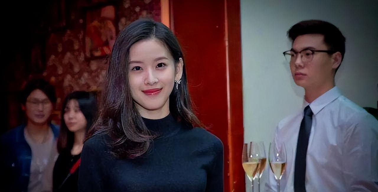 4年后再看章泽天,才明白她的格局,的确让人刮目相看_母亲_奶茶_妹妹