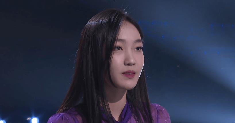 关闭滤镜,36岁李宇春罕见素颜上镜,黑眼圈重略显疲惫_战队_实力_潘虹