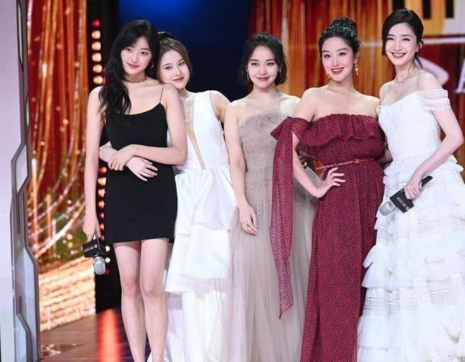 《欢乐颂3》官宣,新五美pk旧五美,还能让观众欢乐吗_角色_女性_阵容