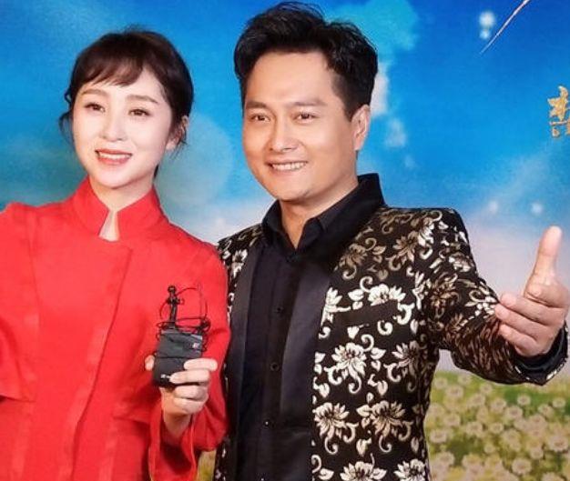 28岁的她因《星光大道》成名,32岁抢了别人老公,35岁活成这样_郭津彤