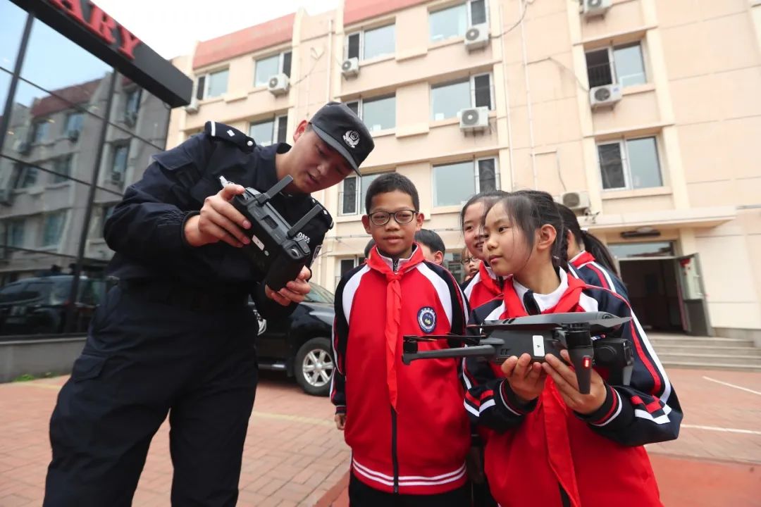 天津特警四支队,五支队走进博瀚小学