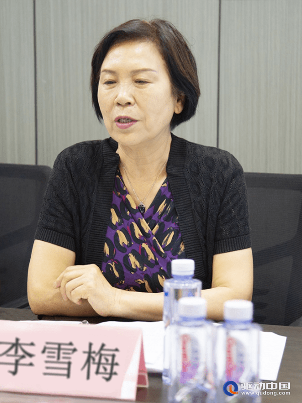 陕西省商务厅原厅长,中心执行理事长李雪梅主持会议调研座谈会,由西北