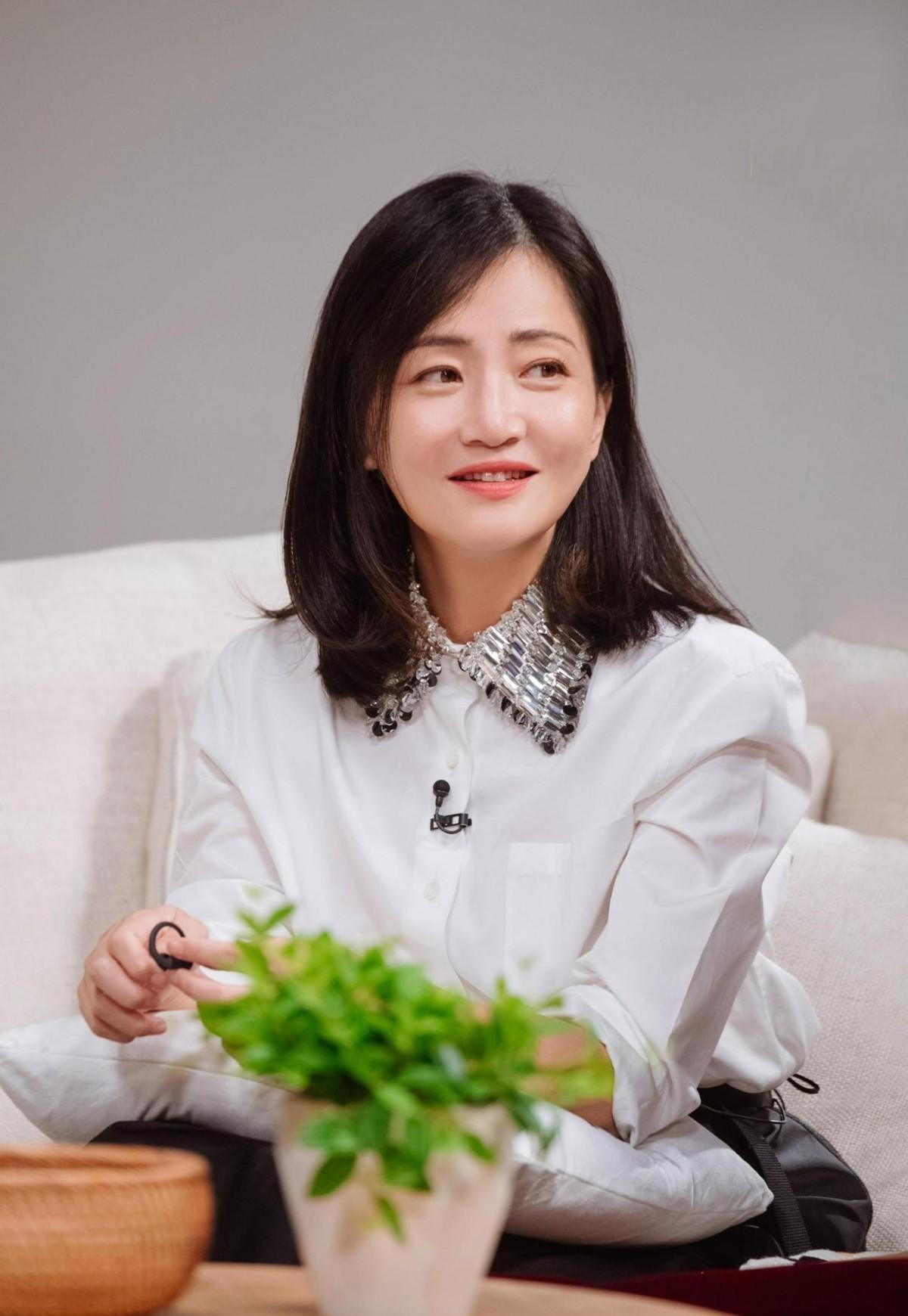 "郭柯宇:16岁传出"忘年恋",33岁闪婚,如今怎样了_章家瑞_电影_章贺