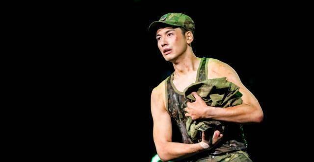 《舞蹈风暴》剧透:刘迦的热血军装造型,看得我热泪盈眶_极限_创作