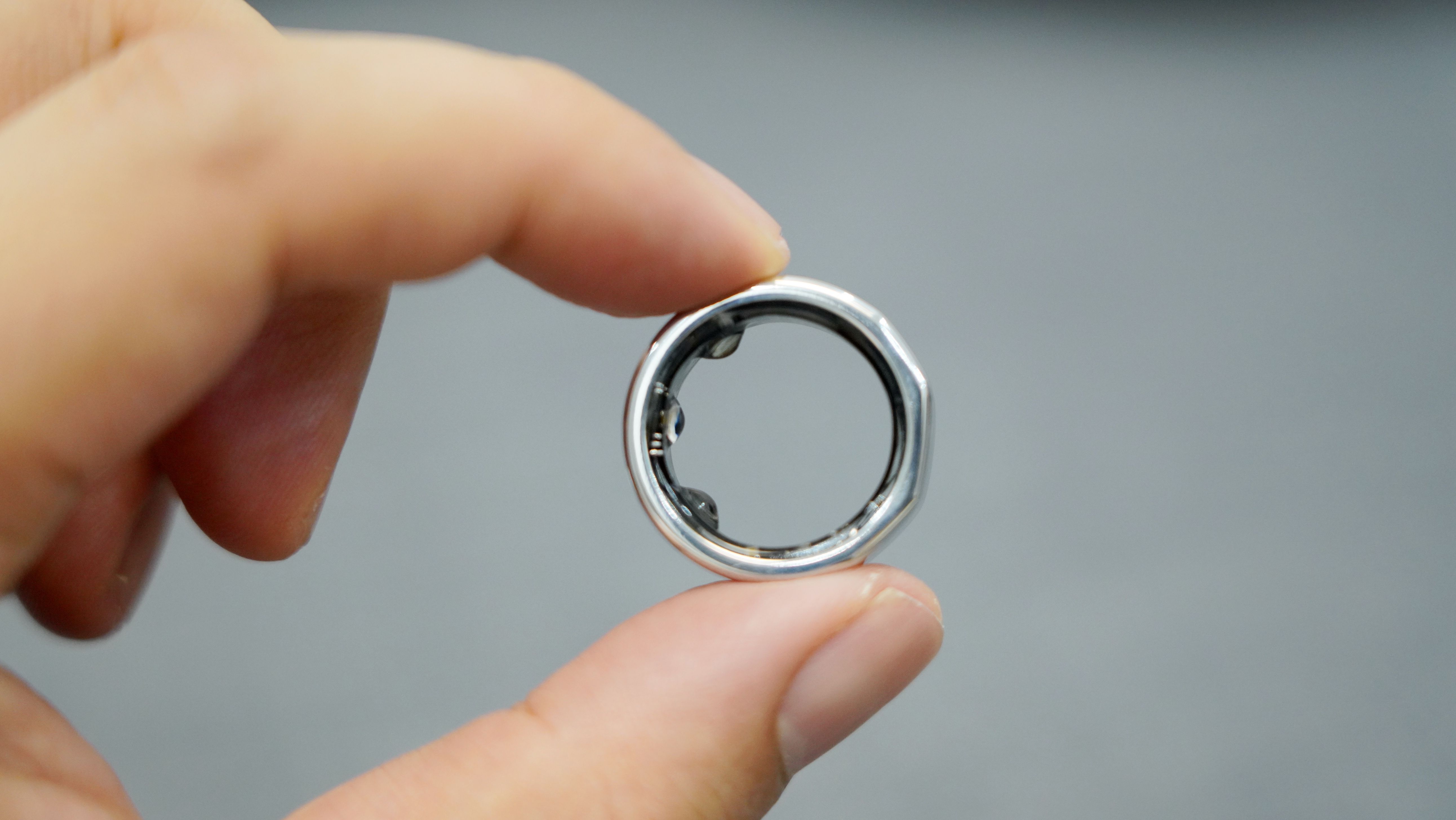智能穿戴新产物-quzzz ring 智能指环体验_戒指_充电_监测数据
