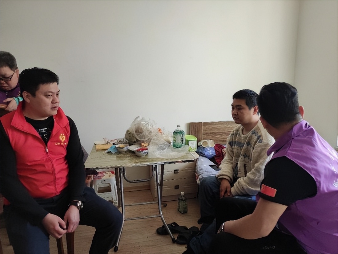 残友互助,爱心相随——走访慰问困难残障家庭_关爱_大连_生活