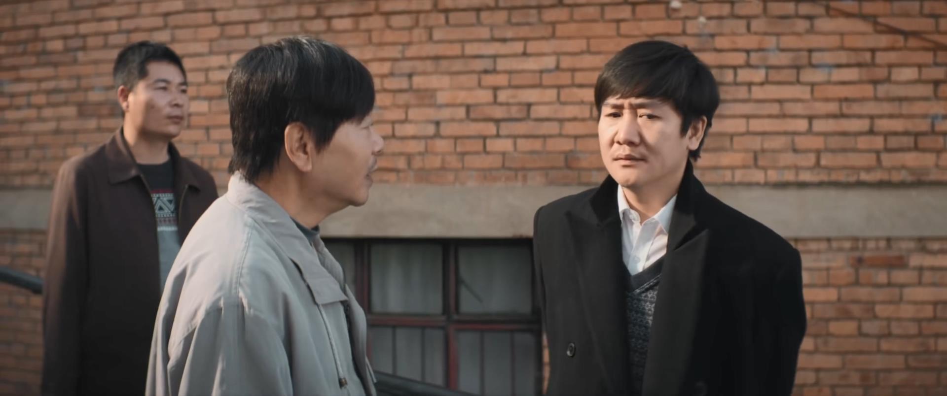 《漫长的季节》-从邢科长的眼神变化看杨一威老师精彩的演技_邢三儿