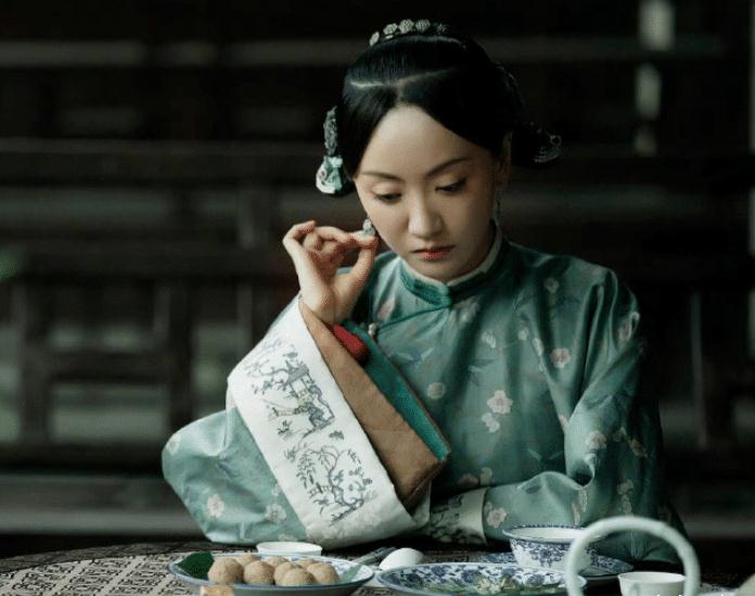 老实说,杨蓉是一个被演技埋没的高颜值美女,尤其是她换上古装戏服