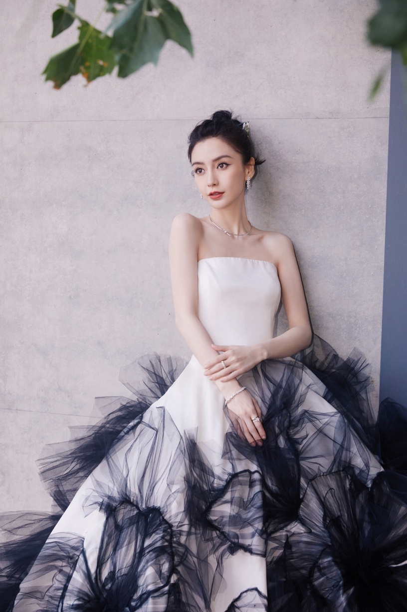 杨颖&陈都灵美翻,杨洋&吴磊&王一博帅,陈飞宇有落差_关晓彤_图片_来源