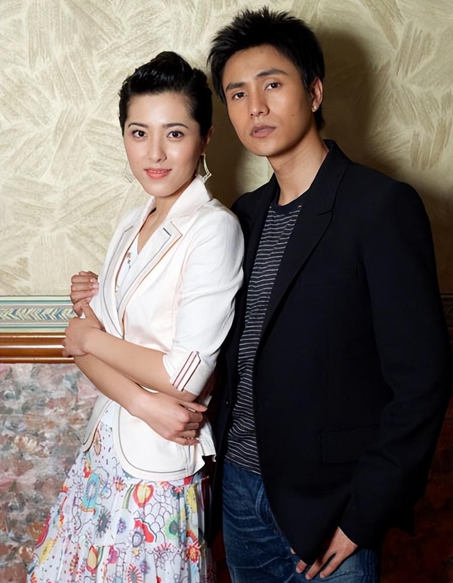 下影帝之名随着网上舆论愈演愈烈正牌男友李易祥彻底坐不住他不顾曾黎