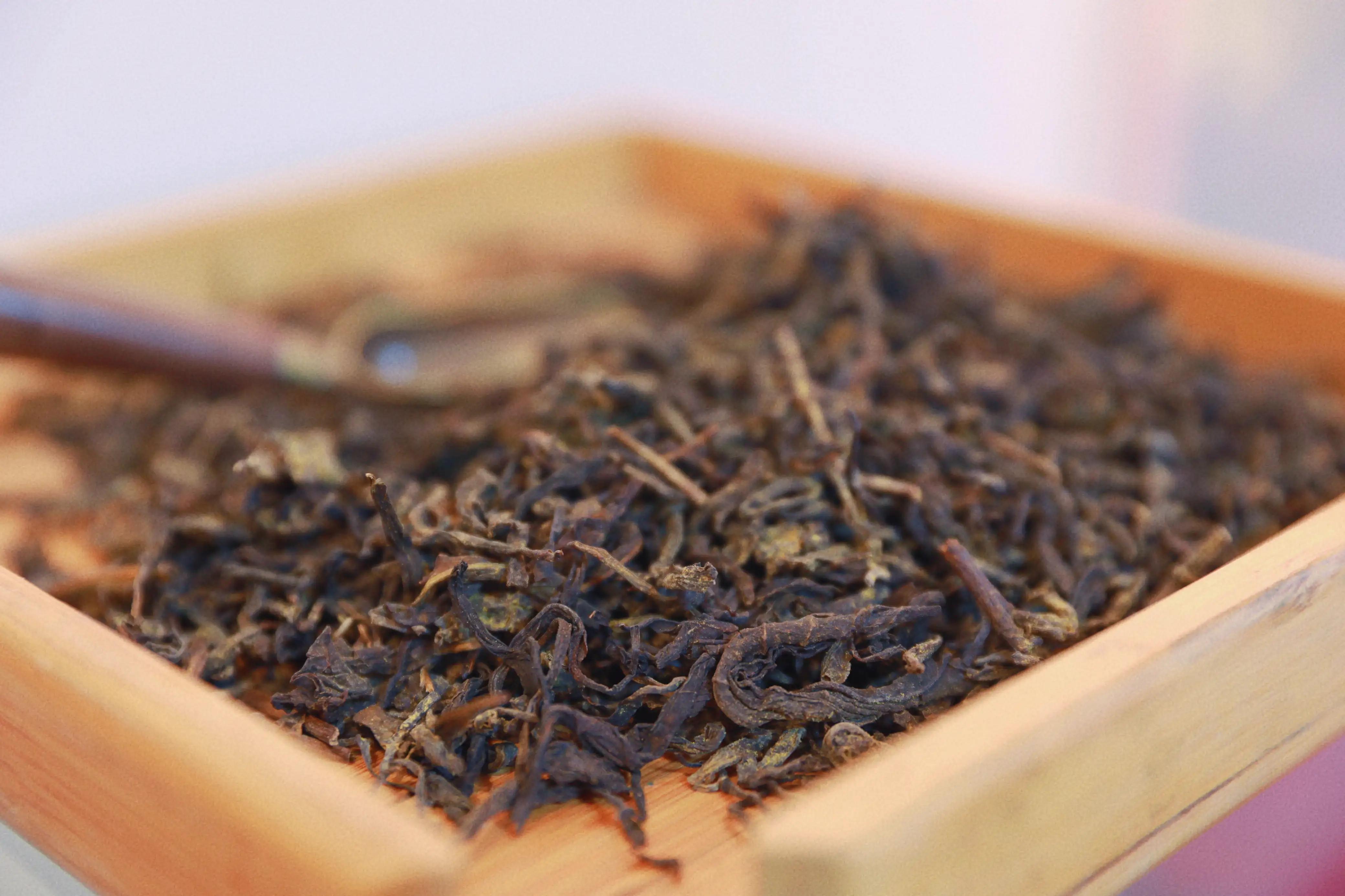 古丝绸之路上的"黑黄金"——走进泾阳茯茶_砖茶_生产_金花