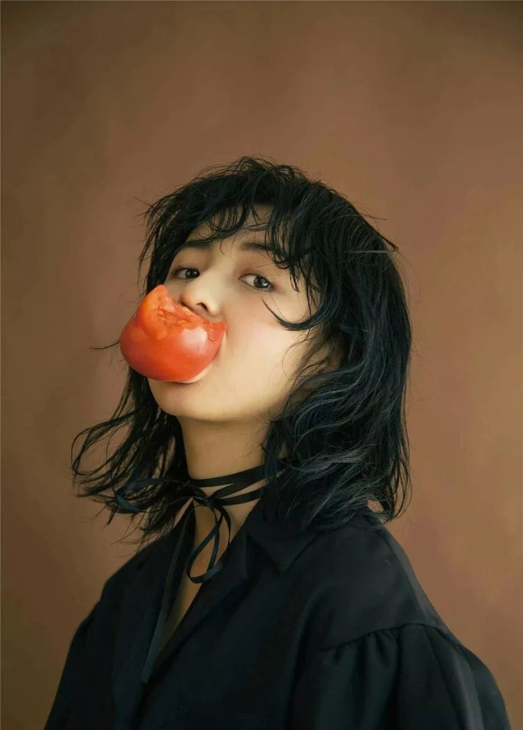 张子枫的突然变美逆袭,像极了爱情,根本藏不住_妹妹_女孩子_身材