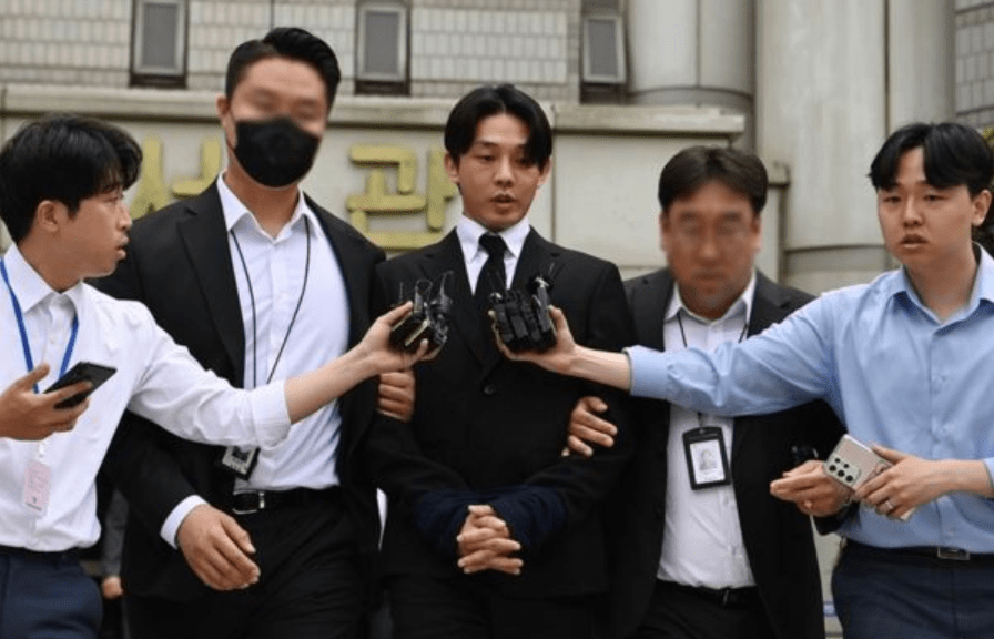 韩星刘亚仁吸毒被捕, 与同性伴侣两人皆涉案, 他的结局可想而知!