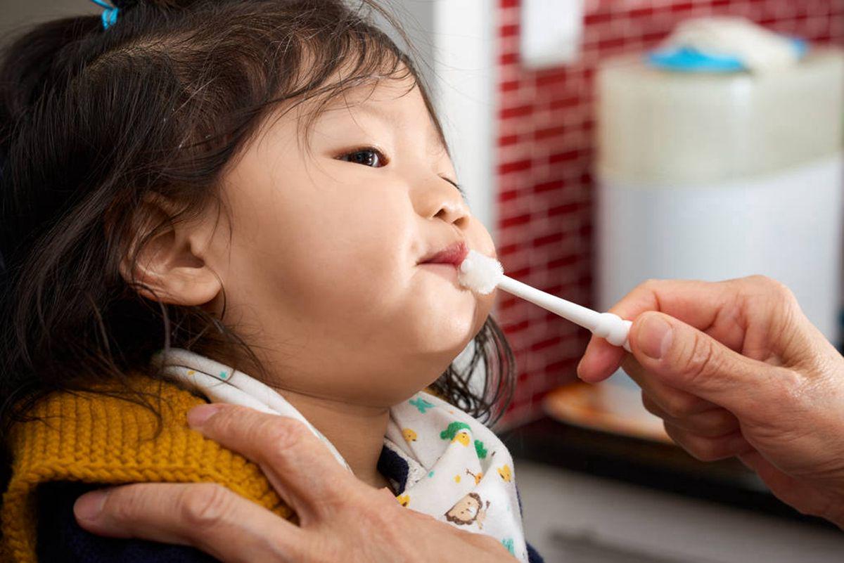 宝宝多大要开始刷牙 如何挑选合适的牙刷牙膏