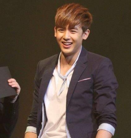 31岁的尼坤,不仅胖了还秃了?