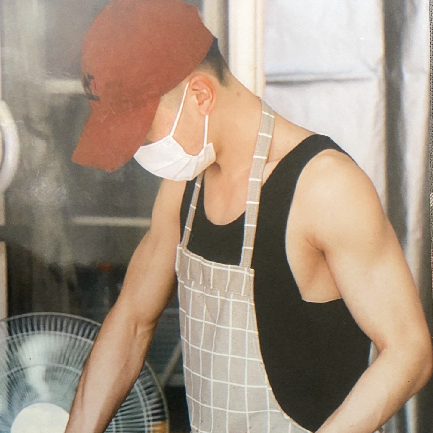 主持人怒怼网红"淄博鸭头小哥",称其装傻充愣,本人评论区沦陷_梁爽