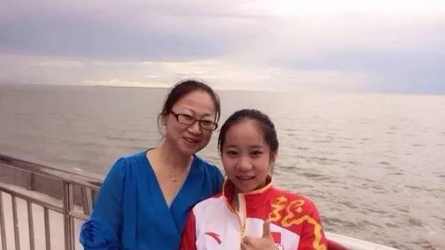 夺得奥运冠军2008年的时候,邓琳琳终于迎来了奥运会.